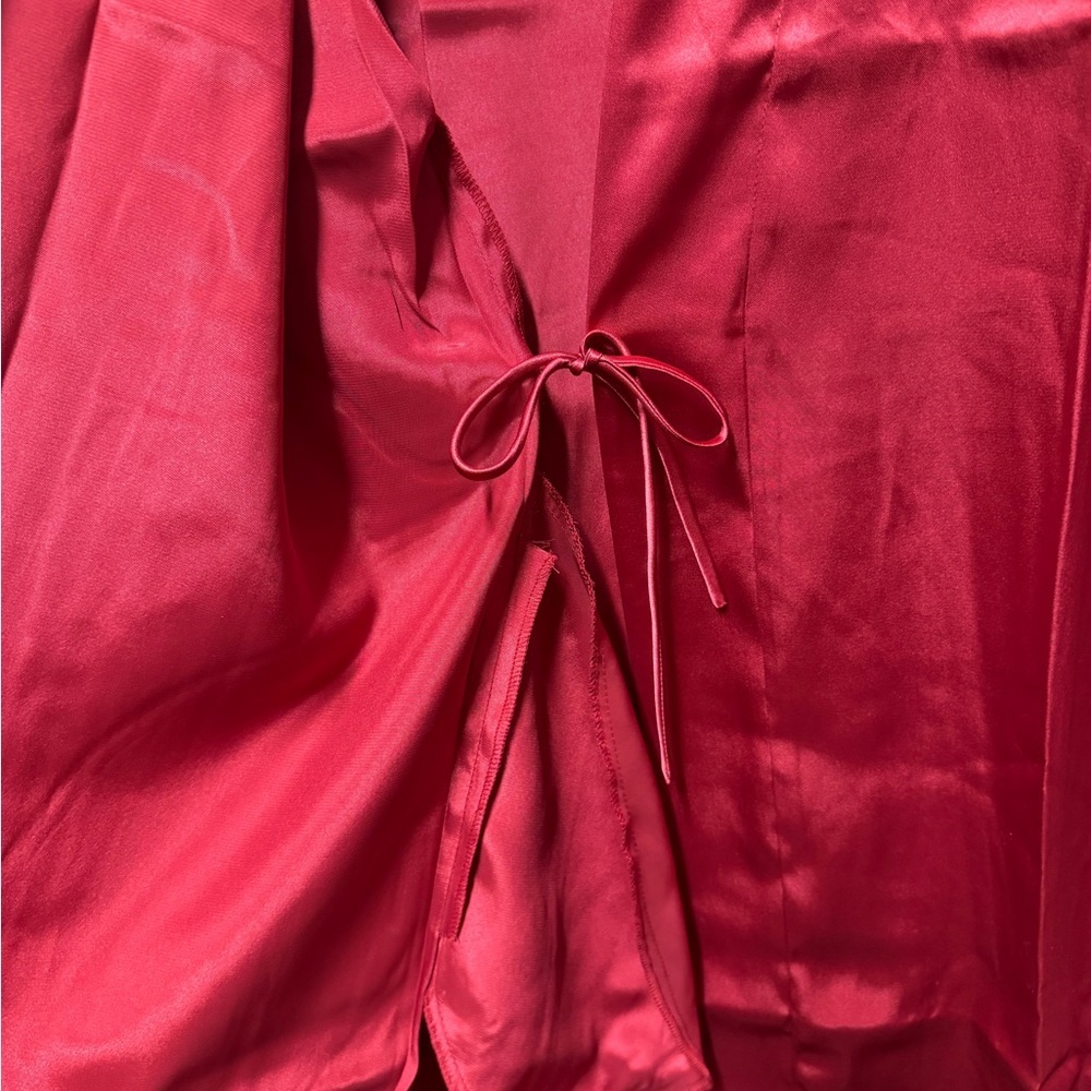 Intimo Luxurious Roseberry Satin Robe - Picture 4 of 12